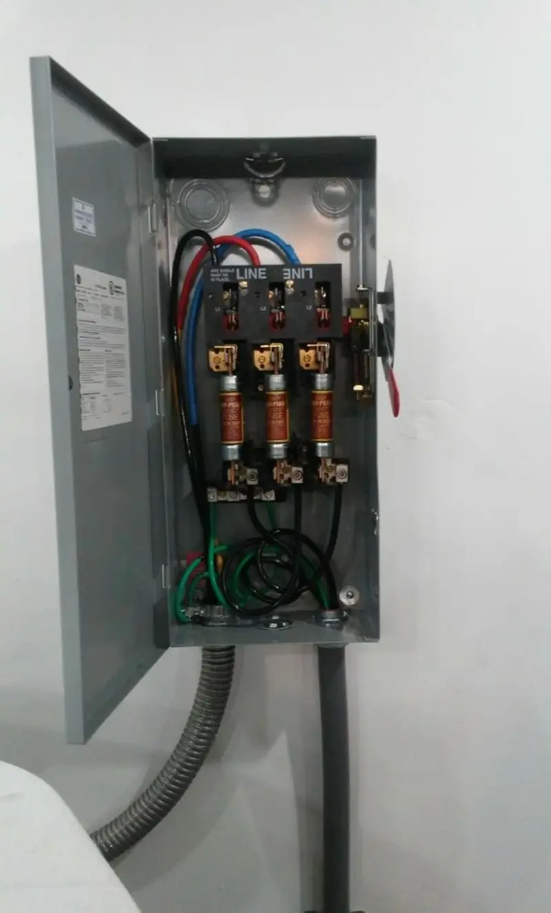 Three-phase disconnect switch installed for Smoke Detector Installation in Burnet